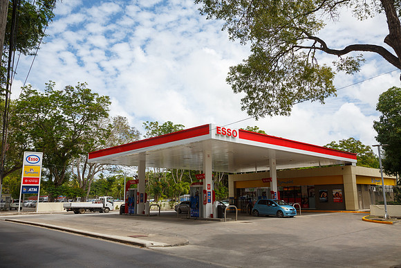Esso Paynes Bay-2